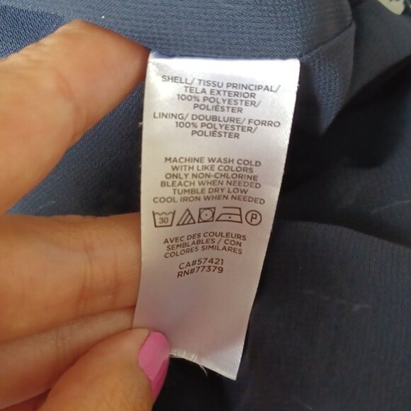 Ann Taylor (Fatory)Sleeveless Floral top - Picture 7 of 7